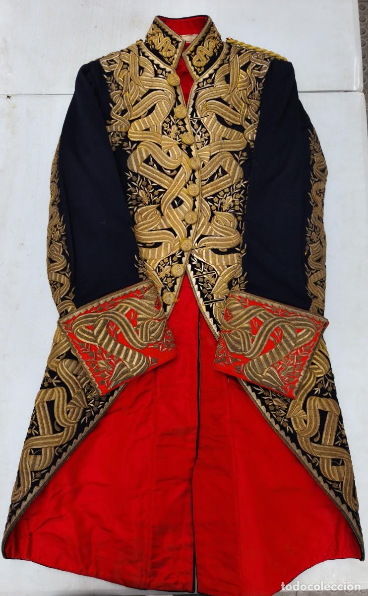 Militaria: uniforme de &eacute;poca de Alfonso 13 de Gentilhombre de c&aacute;mara
