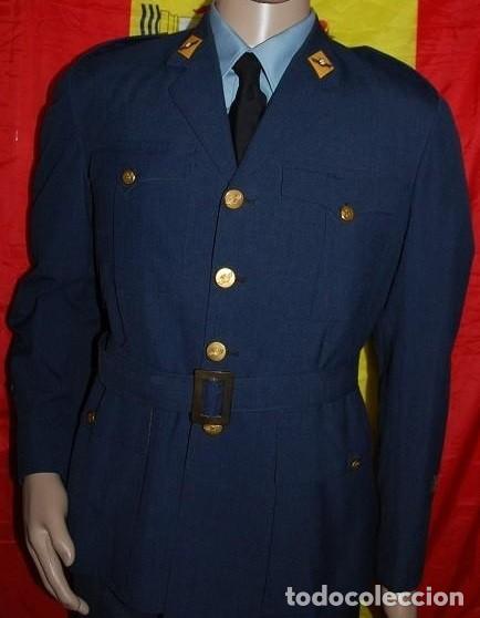 Militaria: UNIFORME SUBTENIENTE MEDICO SANIDAD MILITAR EJERCITO DEL AIRE/AVIACION EPOCA DE FRANCO A&Ntilde;OS 60/70