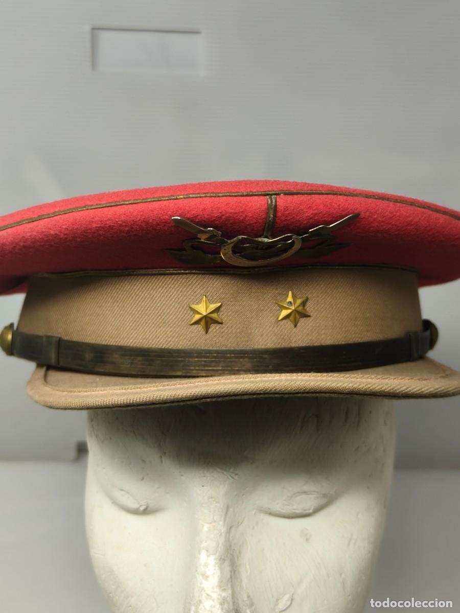 Militaria: Gorra de teniente regulares &eacute;poca Franco