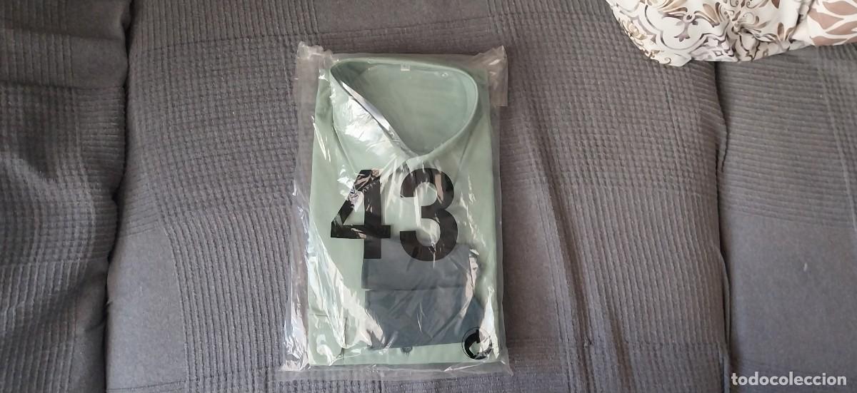 Militaria: GUARDIA CIVIL CAMISA SIN ESTRENAR CON HOMBRERAS EN SU BOLSA TALLA 43