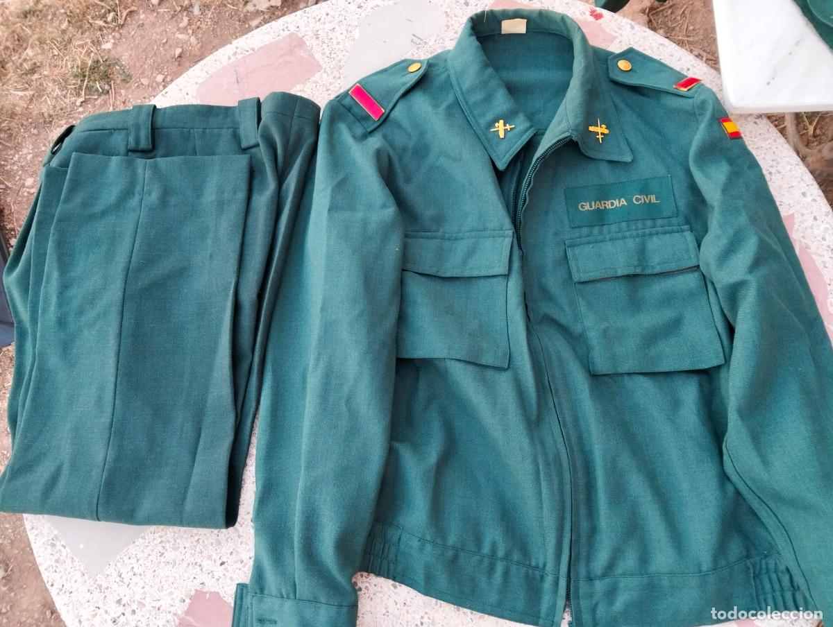 Militaria: Uniforme color verde de la Guarda Civil Espa&ntilde;ola talla 52 pantal&oacute;n y chaqueta a&ntilde;o 1992