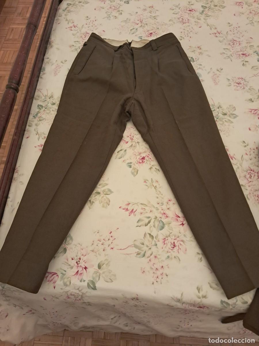 Militaria: Uniforme militar a&ntilde;o 1964