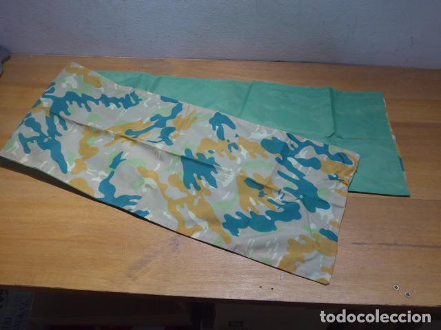 Militaria: Antiguo pa&ntilde;uelo de camuflaje original de la Policia Nacional, reverso en verde.