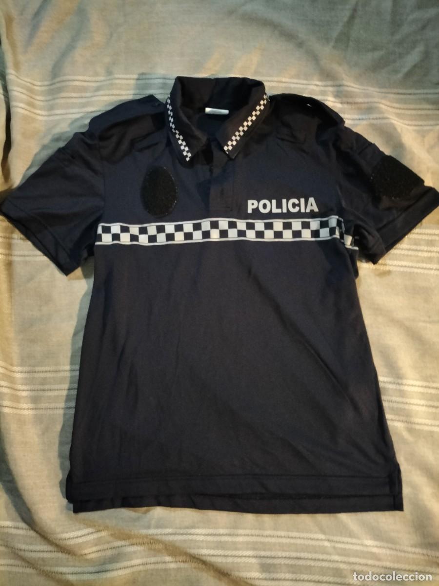 Militaria: Polo gen&eacute;rico de polic&iacute;a local. Con velcro para la placa. Talla xs