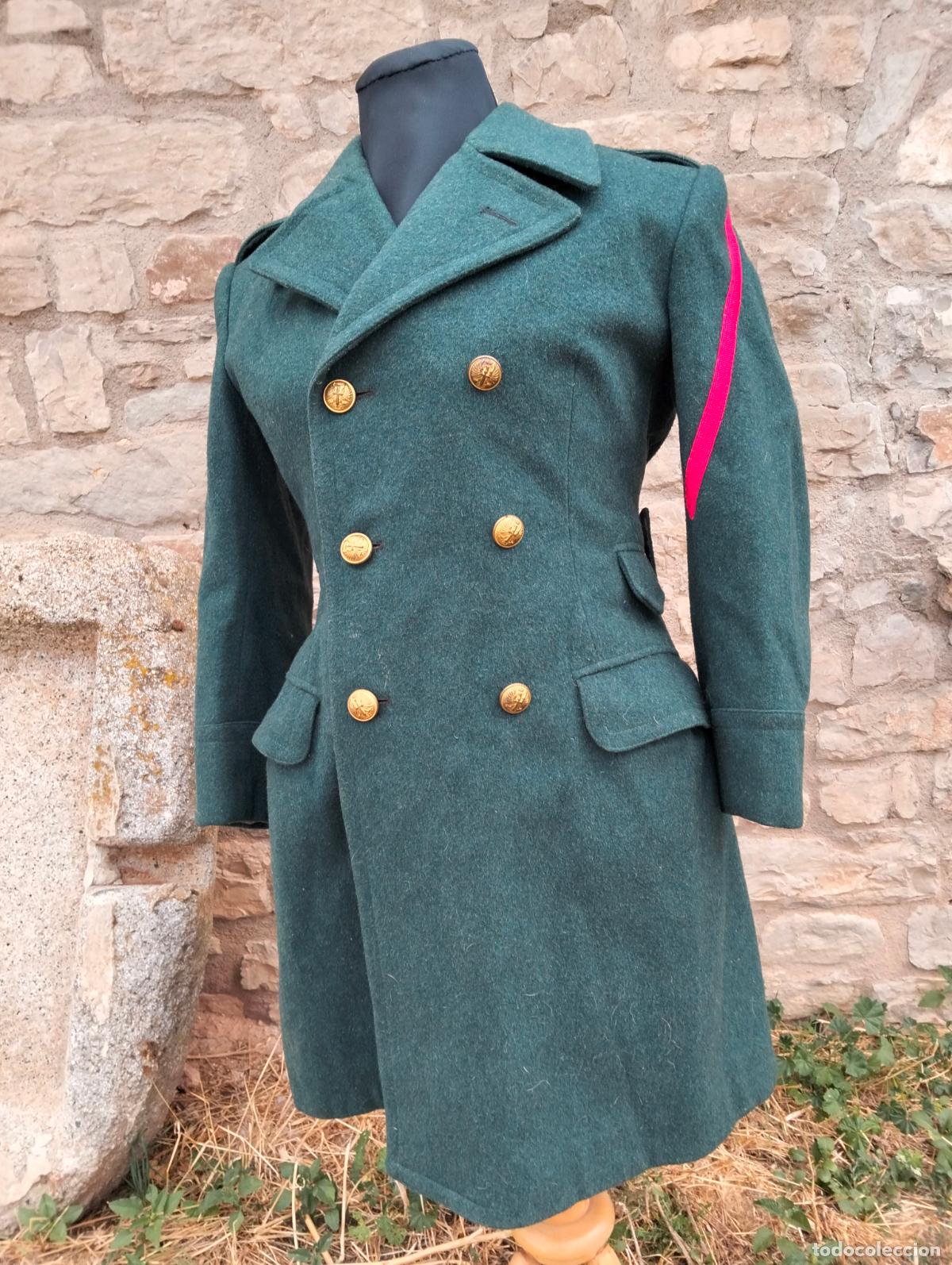 Militaria: Antigua chaqueta verde de la Guardia Civil uniforme militar abrigo tres cuartos a&ntilde;os 60-70
