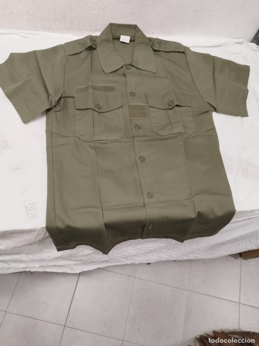 Militaria: Camisa militar de ejercito espa&ntilde;ol o franc&eacute;s. Europeo. Talla peque&ntilde;a, esta sin uso.