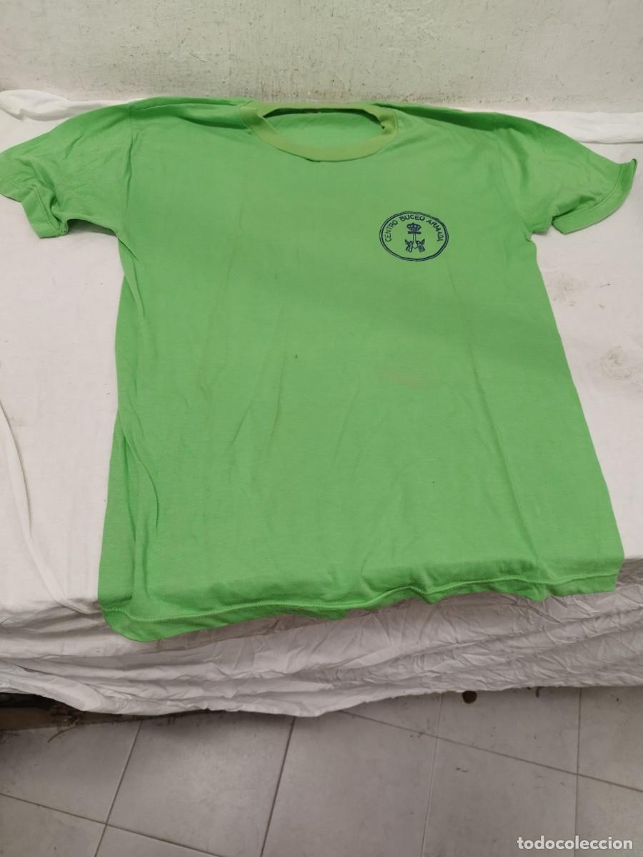 Militaria: Camiseta de manga corta, militar original del centro de buceo de la armada. Talla 52.