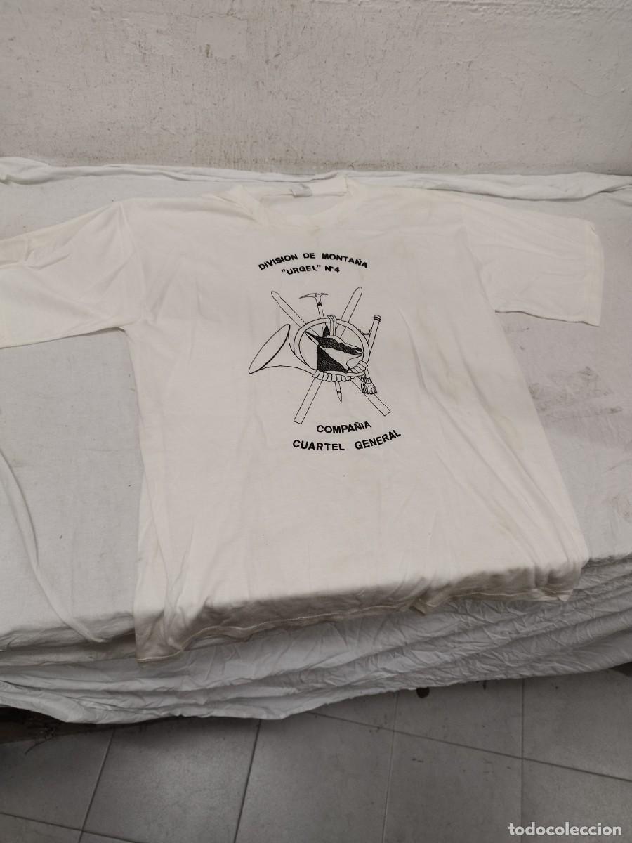 Militaria: Camiseta de manga corta, militar original division de monta&ntilde;a Urgel N&ordm;4. Esquiadores talla SG.