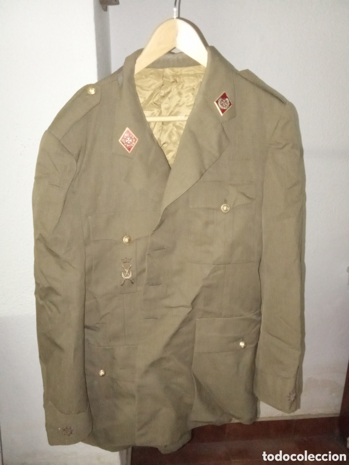 Militaria: ANTIGUA CHAQUETA MILITAR SAHARA CON INSIGNIAS SANIDAD