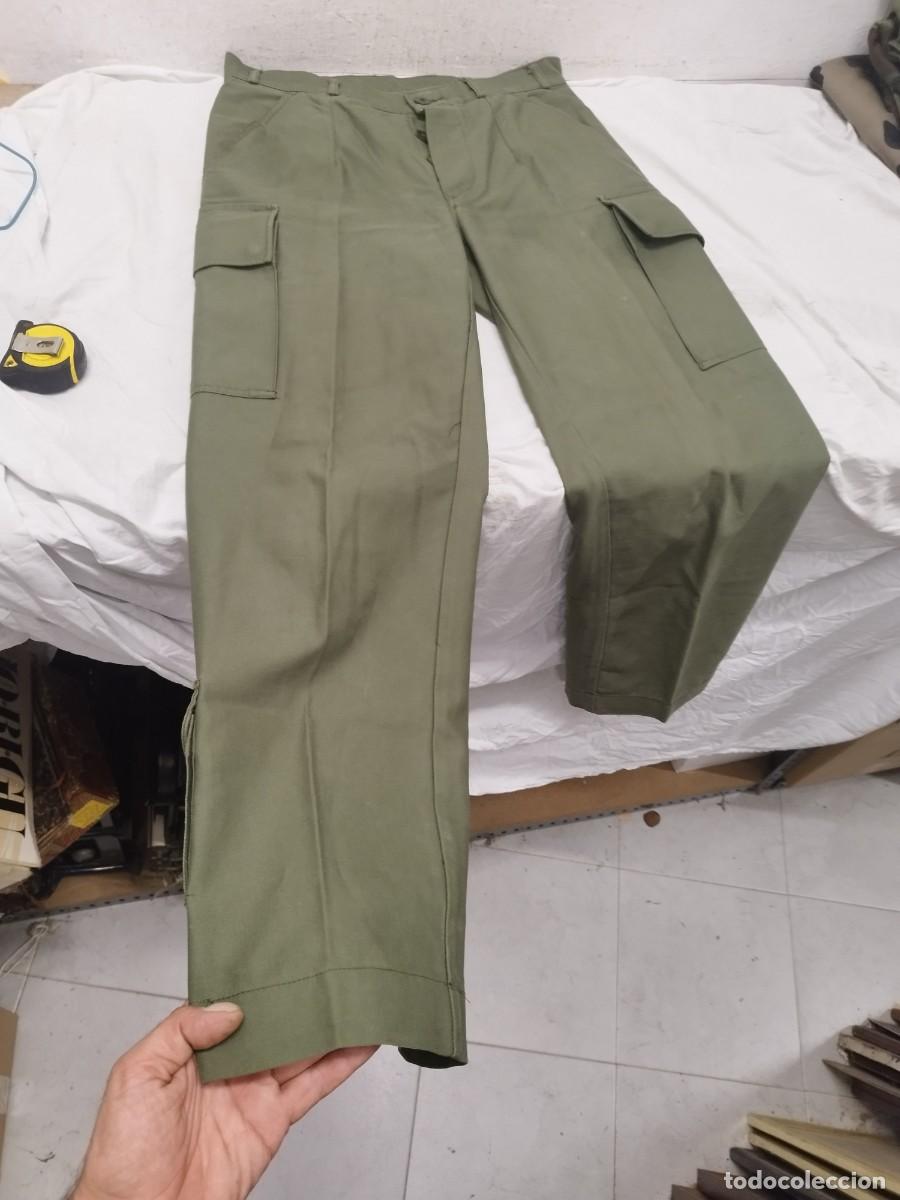 Militaria: Pantalon militar de de color verde a identificar. Talla KL.