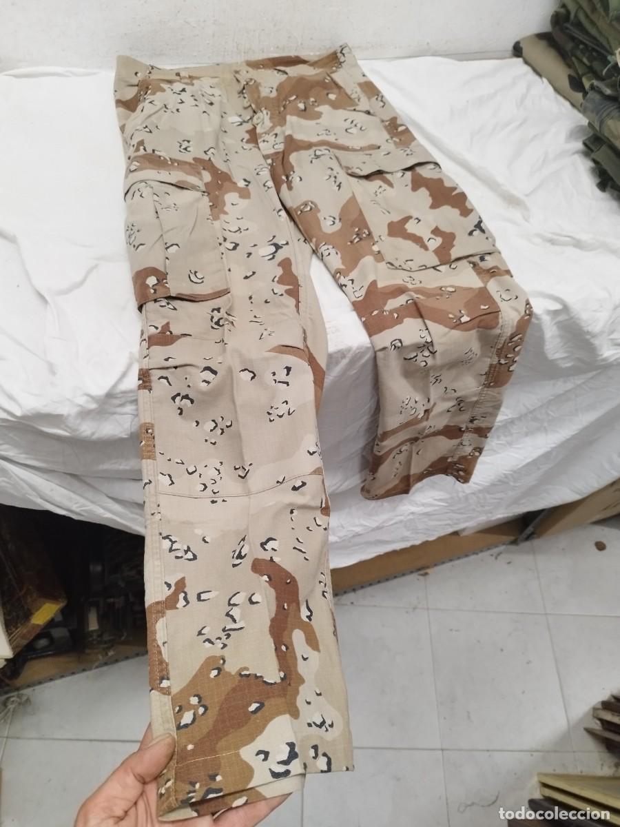 Militaria: Pantal&oacute;n Militar Cargo Camuflaje Desierto del Ej&eacute;rcito Espa&ntilde;ol. Uniforme de campa&ntilde;a arido.