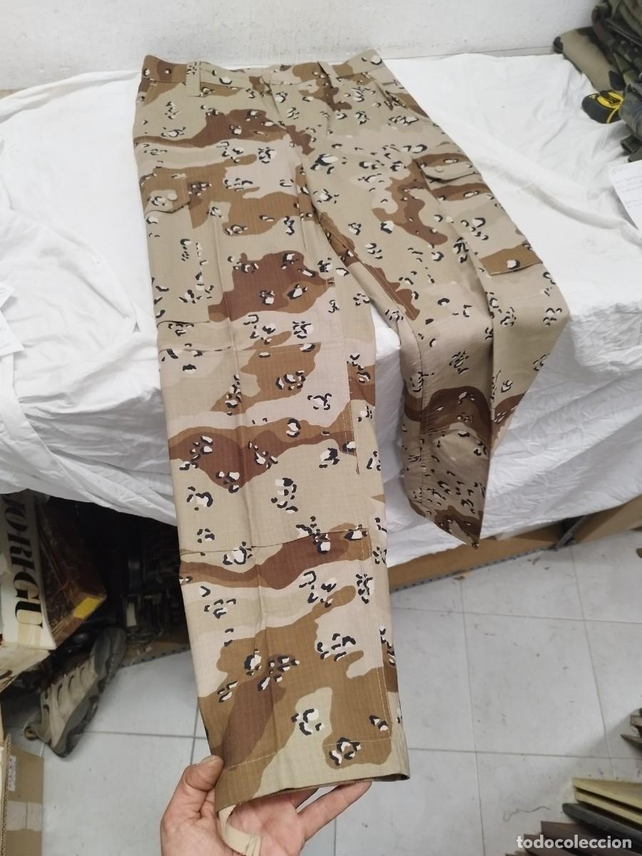 Militaria: Pantal&oacute;n Militar Cargo Camuflaje Desierto del Ej&eacute;rcito Espa&ntilde;ol. Uniforme de campa&ntilde;a arido.