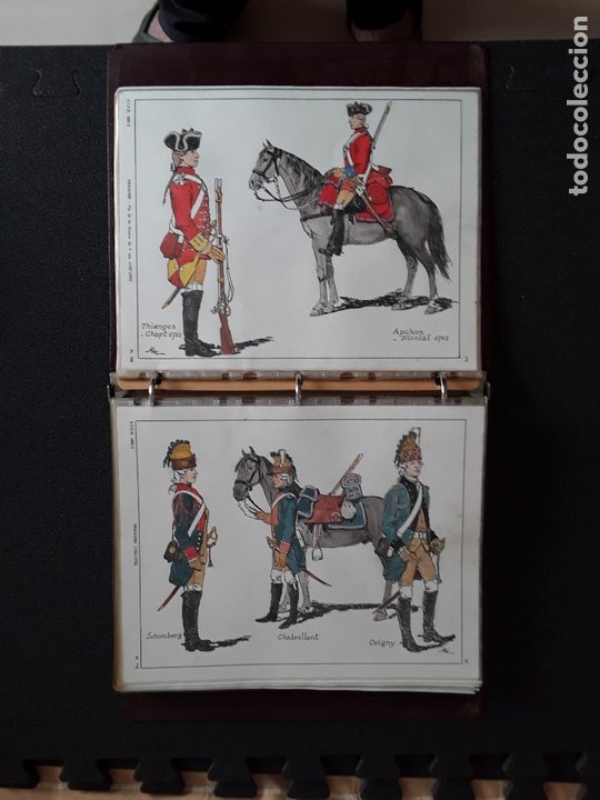 Militaria: Carpeta con ilustraciones de militares e indumentaria al uso de Francia. - Foto 2 - 172405665