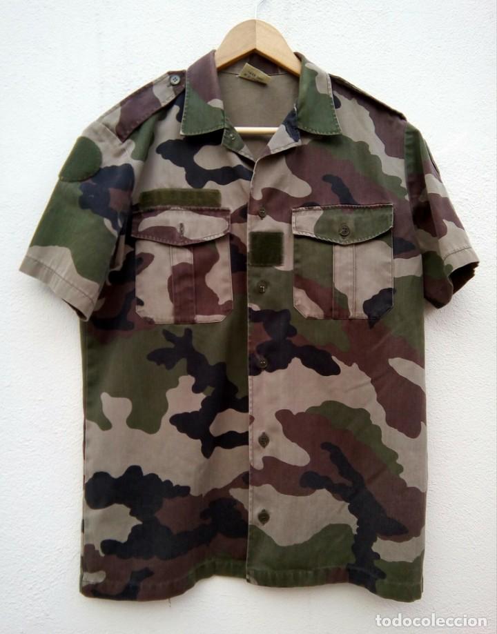 Militaria: Camisa militar francesa. Camuflaje boscoso. T39/40. Año 2002, con velcro para parches. - Foto 1 - 276582648