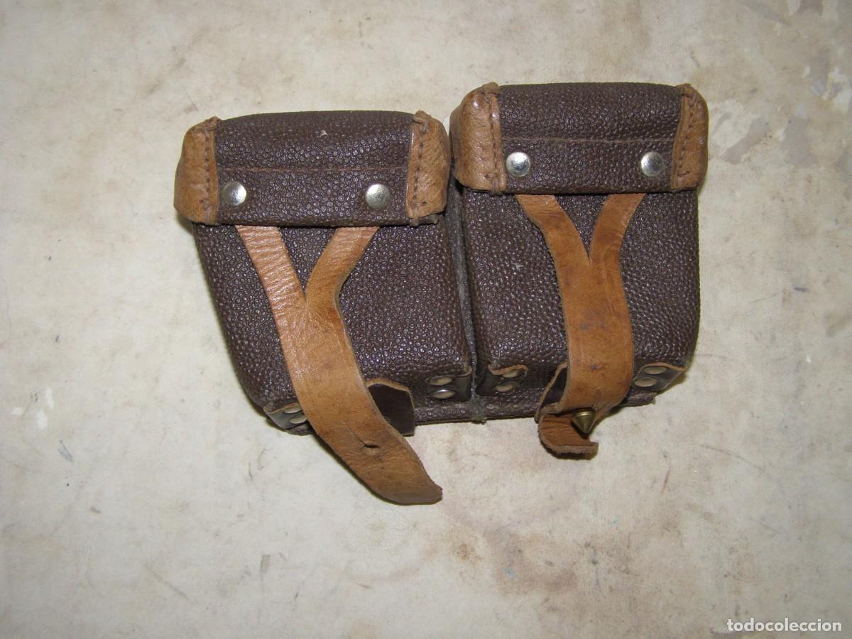 Militaria: Cartuchera sovi&eacute;tica para munici&oacute;n de fusil Mosin Nagant.