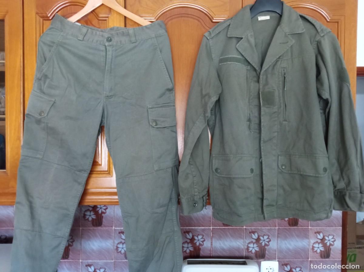 Militaria: Uniforme militar F1 del Ej&eacute;rcito franc&eacute;s con boina M59 de regalo