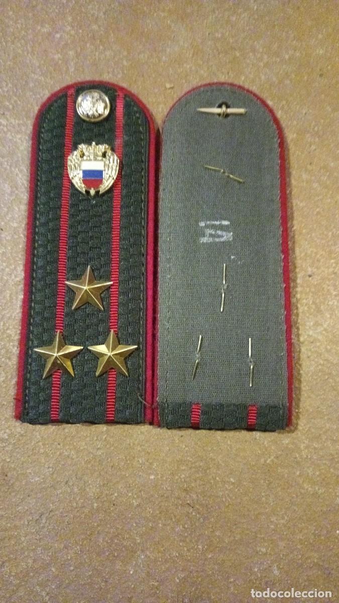 Militaria: Hombreras rusas coronel