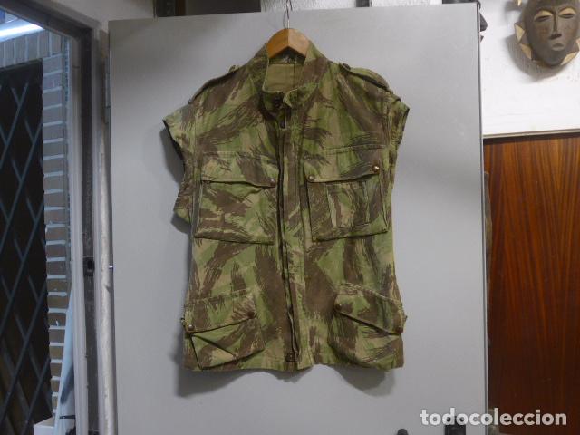 Militaria: Antiguo chaleco original de Paracaidista portugues, de camuflaje de Portugal.