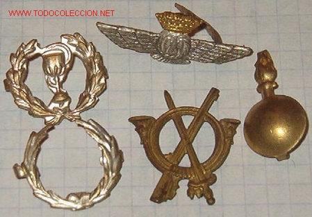 Militaria: Lote de 5 distintivos peque&ntilde;os - Foto 1