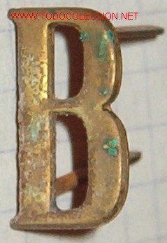 Militaria: Letra B de 1,5 cms, dorada. - Foto 1