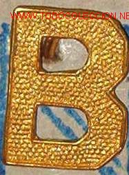Militaria: B dorada de 15 cms - Foto 1