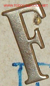 Militaria: F plateada de 2 cms - Foto 1