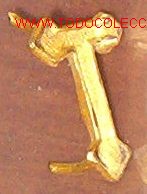 Militaria: T dorada de 1 cm - Foto 1