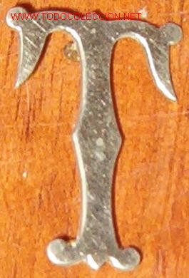 Militaria: T plateada de 3 cms - Foto 1