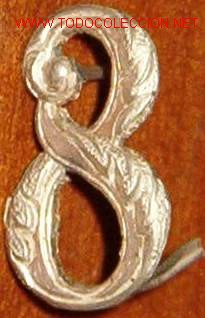 Militaria: 8 plateado de 2 cms - Foto 1