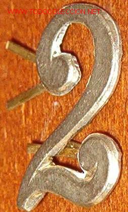 Militaria: 2 plateado de 2 cms - Foto 1