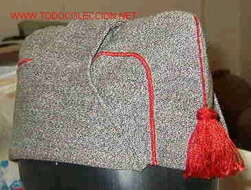 Militaria: Platano de tropa, bot&oacute;n de madera con orejeras - Foto 1