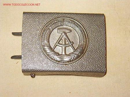 Militaria: Hebilla RDA plateada - Foto 1
