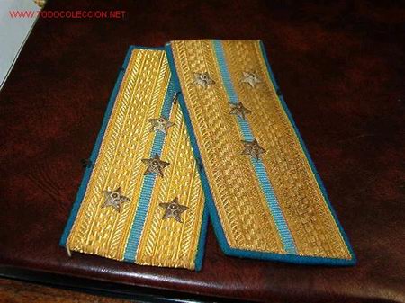Militaria: Pareja de hombreras - Foto 1