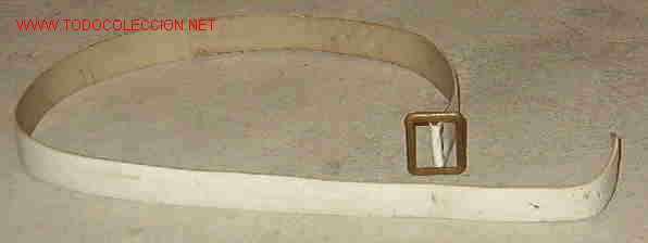 Militaria: Portafusil de charol blanco - Foto 1