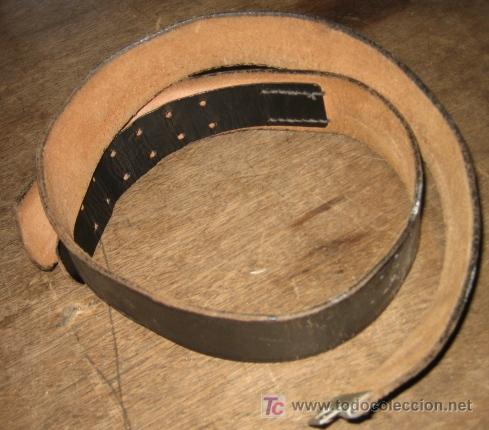 Militaria: Correa cintur&oacute;n RDA sin hebilla, 97 cms aprox. - Foto 1