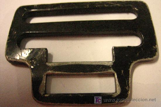 Militaria: Engarce de cintur&oacute;n - Foto 1