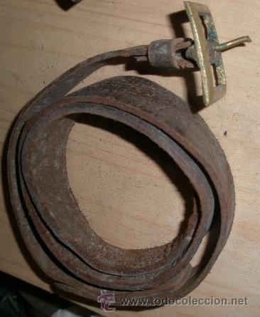 Militaria: Trincha marr&oacute;n, incompleta - Foto 1