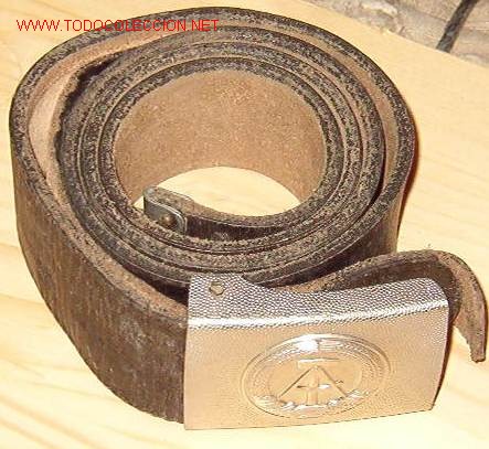 Militaria: Cintur&oacute;n de cuero RDA - Foto 1