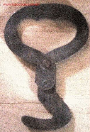 Militaria: &Uacute;til para calzar botas - Foto 1