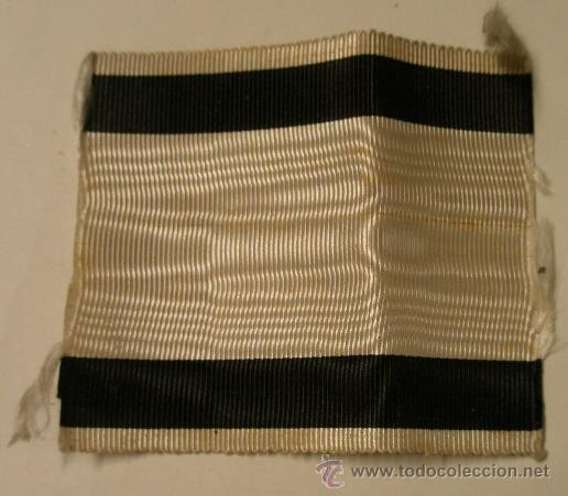 Militaria: Trozo de banda, 9 x 8 cms aprox. - Foto 1