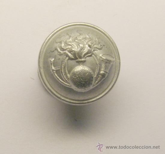 Militaria: Bot&oacute;n de Gendarmeria francesa, de gorra. - Foto 1