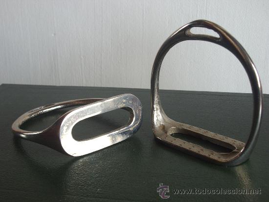 Militaria: Pareja de ESTRIBOS. - Foto 1