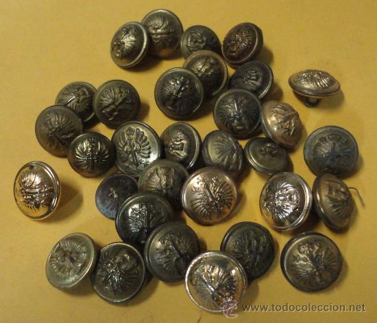 Militaria: Lote de 30 botones con &aacute;guila - Foto 1