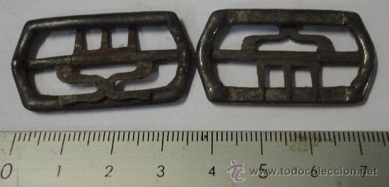 Militaria: Pareja de hebillas para uniforme. - Foto 1