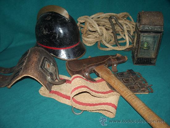 Militaria: Equipamiento de BOMBERO. - Foto 1