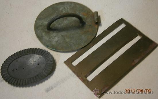 Militaria: 3 piezas incompletas de correaje - Foto 1