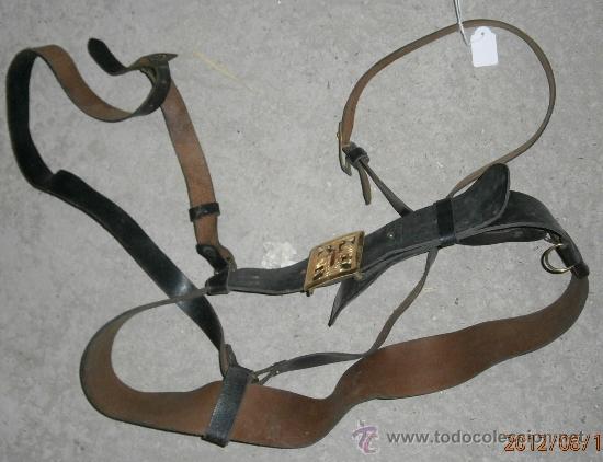 Militaria: Correaje de hebilla calada - Foto 1