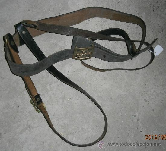 Militaria: Correaje de hebilla calada - Foto 1