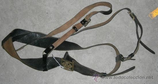 Militaria: Correaje de hebilla calada - Foto 1