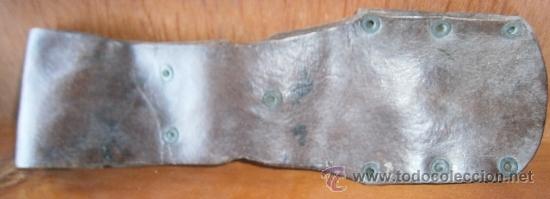 Militaria: Tahali de cuero con remaches - Foto 2